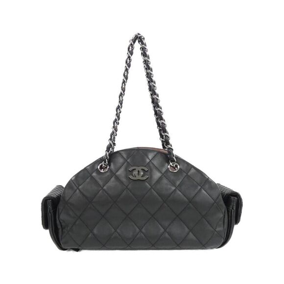 CHANEL Handbags - Chanel Classic Flap Bag Lambskin Shoulder Bag